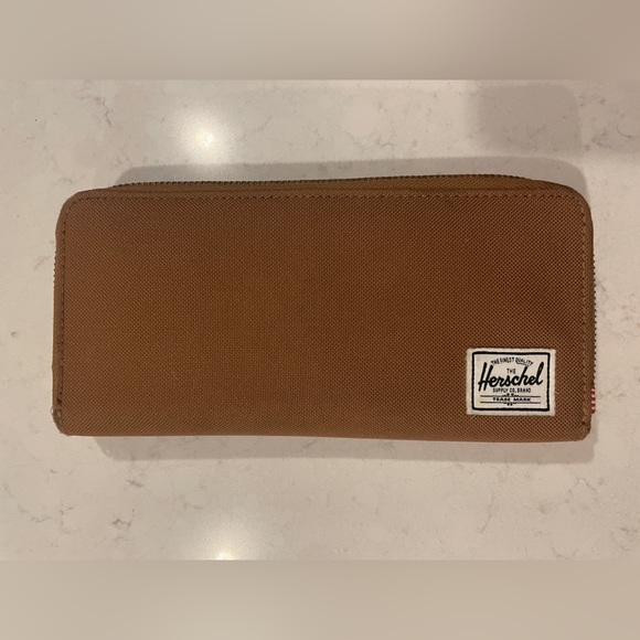 Herschel Wallet - Picture 1 of 5